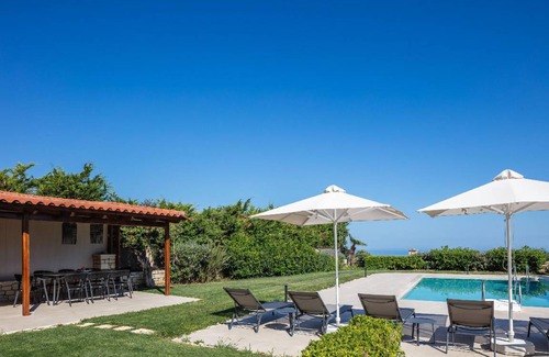 Skouloufia House | 200 m² House ∙ 4 bedrooms ∙ 10 guests