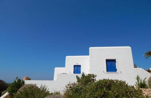 Finikas House | 200 m² House ∙ 5 bedrooms ∙ 14 guests
