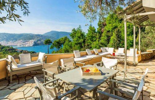 Skopelos Villa | 200 m² Villa ∙ 1 bedroom ∙ 7 guests