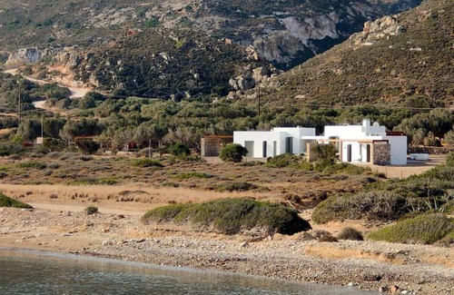 Milos Villa | 200 m² Villa ∙ 1 bedroom ∙ 8 guests