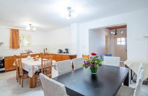 Xirokastello Villa | 200 m² Villa ∙ 3 bedrooms ∙ 8 guests