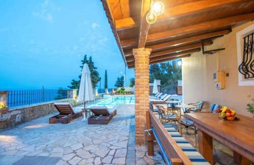 Xirokastello Villa | 200 m² Villa ∙ 3 bedrooms ∙ 8 guests