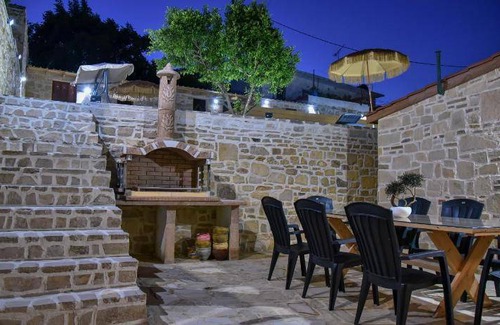 Vlachiana Villa | 200 m² Villa ∙ 3 bedrooms ∙ 12 guests