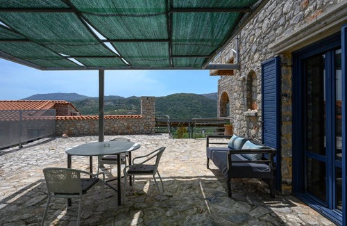 Lampini Villa | 200 m² Villa ∙ 4 bedrooms ∙ 10 guests