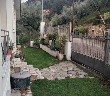 Paralia Porovitsis House | 210 m² House ∙ 1 bedroom ∙ 6 guests