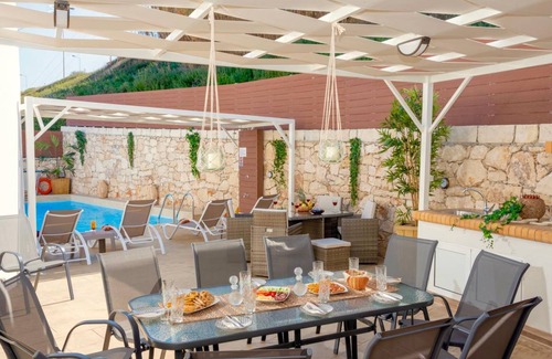 Skaleta Villa | 220 m² Villa ∙ 6 bedrooms ∙ 14 guests