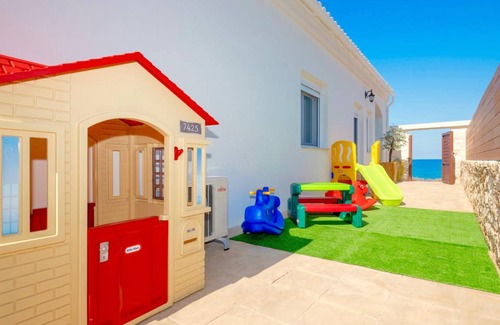 Skaleta Villa | 220 m² Villa ∙ 6 bedrooms ∙ 14 guests