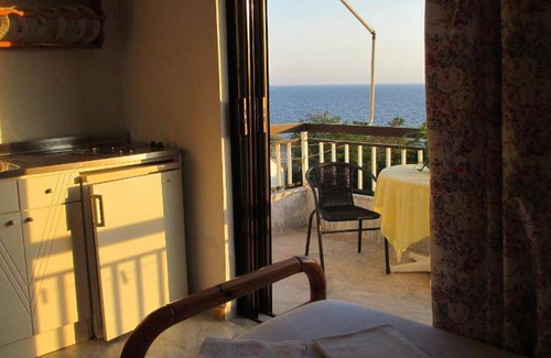 Plomari Bed & Breakfast | 23 m² Bed and breakfast ∙ 3 guests