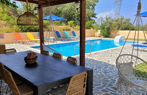 Somatas House | 230 m² House ∙ 4 bedrooms ∙ 8 guests