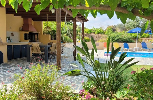 Somatas House | 230 m² House ∙ 4 bedrooms ∙ 8 guests