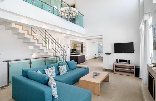 Skouloufia House | 230 m² House ∙ 4 bedrooms ∙ 8 guests