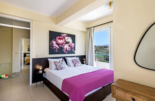 Episkopi Villa | 245 m² Villa ∙ 5 bedrooms ∙ 11 guests