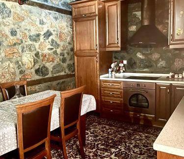Aghios Athanasios Ski Chalet | 250 m² Chalet ∙ 4 bedrooms ∙ 10 guests