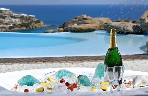 Platis Gialos House | 250 m² House ∙ 6 bedrooms ∙ 12 guests