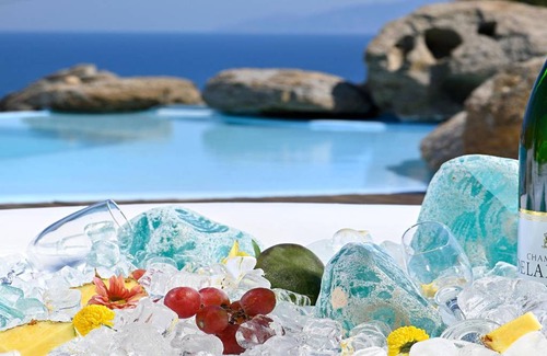 Platis Gialos House | 250 m² House ∙ 6 bedrooms ∙ 12 guests