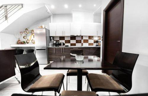Evosmos Villa | 250 m² Villa ∙ 6 bedrooms ∙ 16 guests