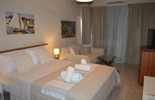 Pylos Apartment | 28 m² Apartment ∙ 2 guests