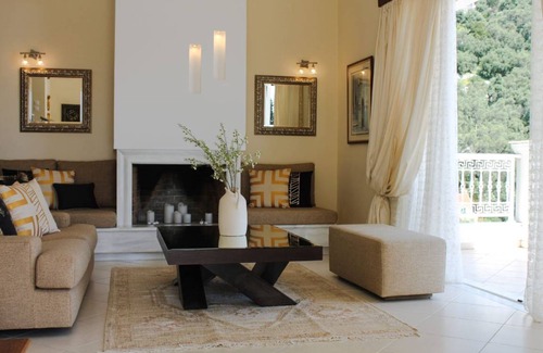 Vlachatika Villa | 280 m² Villa ∙ 5 bedrooms ∙ 10 guests