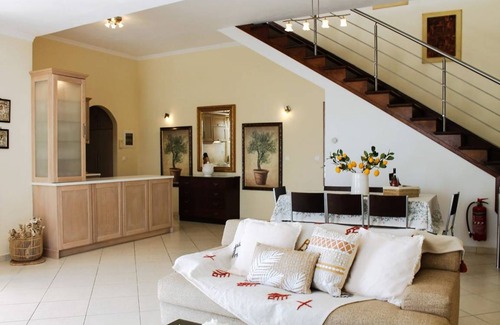 Vlachatika Villa | 280 m² Villa ∙ 5 bedrooms ∙ 10 guests