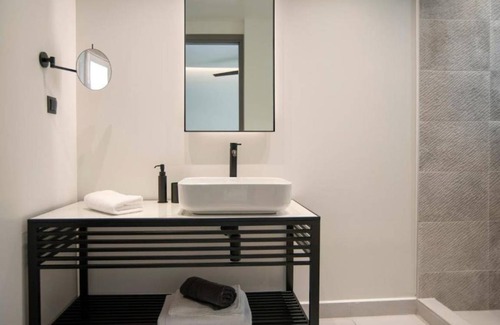 Glyfada Apartment | 30 m² Apartment ∙ 2 guests