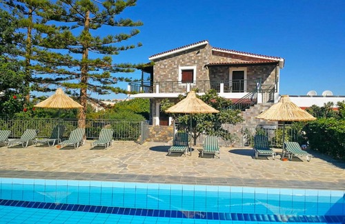 Old Hersonissos Apartment | 30 m² Apartment ∙ 1 bedroom ∙ 4 guests