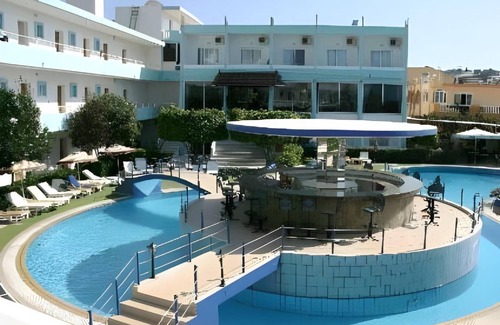 Petaloudes Apartment | 30 m² Serviced apartment ∙ 10 guests