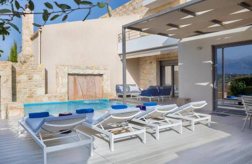 Plaka Resort | 300 m² Resort ∙ 4 bedrooms ∙ 8 guests