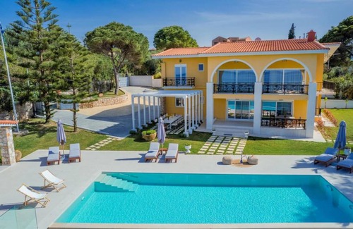 Neromilos Villa | 300 m² Villa ∙ 1 bedroom ∙ 11 guests