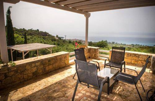 Kardamyli Villa | 300 m² Villa ∙ 5 bedrooms ∙ 10 guests