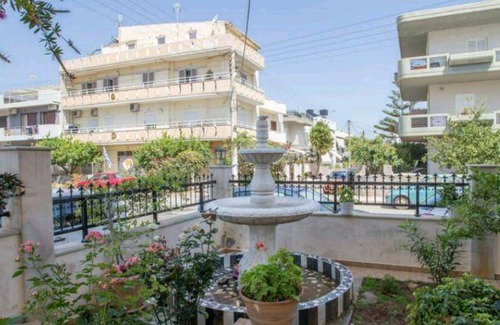 Nea Alikarnassos Apartment | 40 m² Apartment ∙ 7 guests