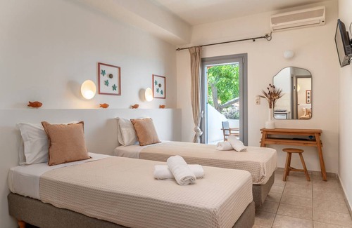 Batsi House | 40 m² House ∙ 2 bedrooms ∙ 4 guests