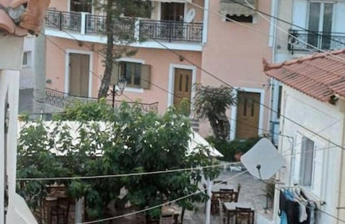 Paleokastro House | 40 m² House ∙ 3 bedrooms ∙ 6 guests