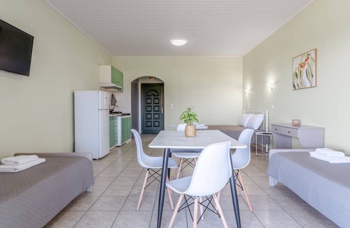Kiparissia Apartment | 40 m² Studio flat ∙ 1 bedroom ∙ 4 guests