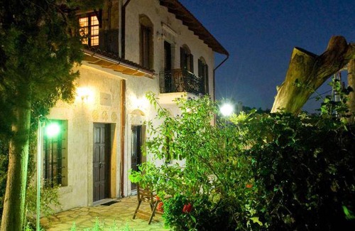 Vlachiana Apartment | 400 m² Apartment ∙ 5 bedrooms ∙ 12 guests