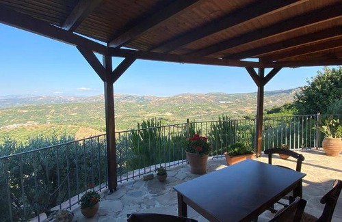 Vlachiana Apartment | 400 m² Apartment ∙ 5 bedrooms ∙ 12 guests