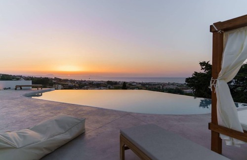 Xiro Chorio House | 400 m² House ∙ 8 bedrooms ∙ 18 guests