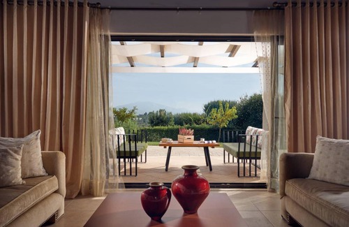 Romirion Villa | 400 m² Villa ∙ 4 bedrooms ∙ 12 guests