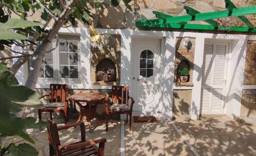 Ios House | 41 m² House ∙ 1 bedroom ∙ 4 guests