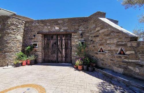 Salamis Villa | 416 m² Villa ∙ 6 bedrooms ∙ 17 guests