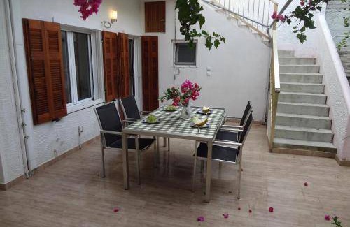 Ormos Korthiou House | 42 m² House ∙ 2 bedrooms ∙ 4 guests