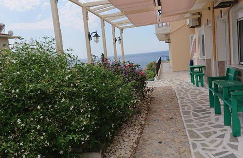 Plomari Apartment | 45 m² Apartment ∙ 2 bedrooms ∙ 4 guests