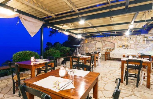 Petalidi Apartment | 45 m² Serviced apartment ∙ 4 guests