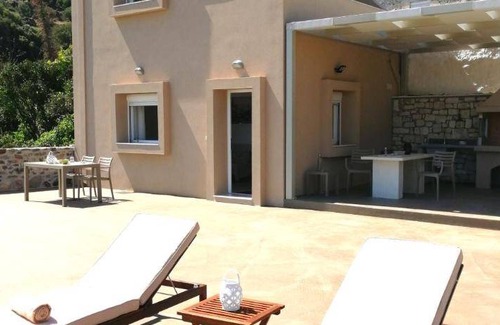 Pefki Villa | 50 m² Villa ∙ 1 bedroom ∙ 4 guests