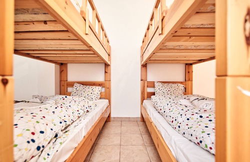 Kato Diminio Hostel | 6-Beds Dormitory - Hostel Elisson