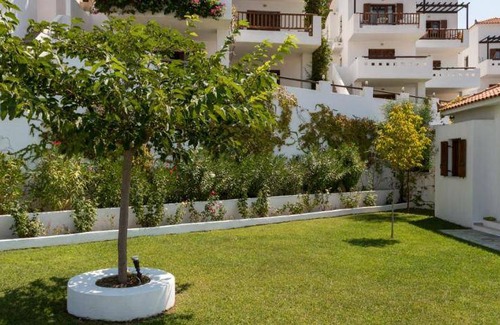 Skopelos Apartment | 60 m² Apartment ∙ 2 bedrooms ∙ 6 guests