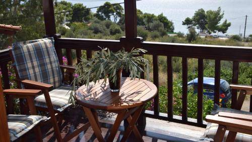 Votsi Apartment | 60 m² Apartment ∙ 3 bedrooms ∙ 6 guests