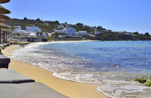 Platis Gialos Hotel | 60 m² Hotel ∙ 127 guests