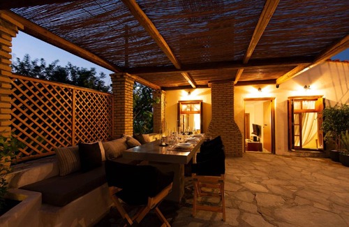 Agios Konstantinos Villa | 60 m² Villa ∙ 9 guests