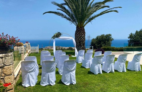 Tria Monastiria Villa | 600 m² Villa ∙ 9 bedrooms ∙ 22 guests