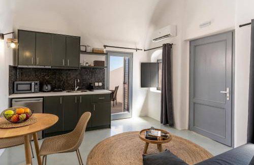 Therasia Hotel | 65 m² Hotel ∙ 4 guests